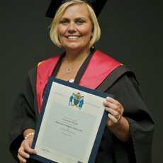 City Recognises Lisa’s Charity and Bravery